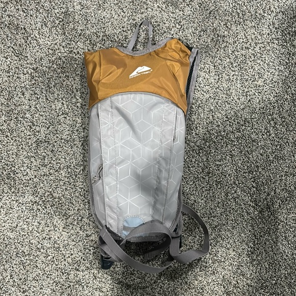 Ozark Trail Other Ozark Trail Hydration Pack Poshmark